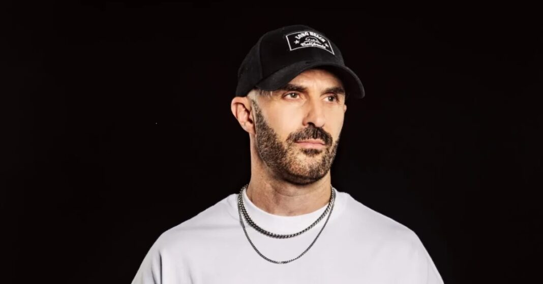 Love to be Takes Over NYC Rooftop with Martin Ikin in Command Love to be Takes Over NYC Rooftop with Martin Ikin in Command