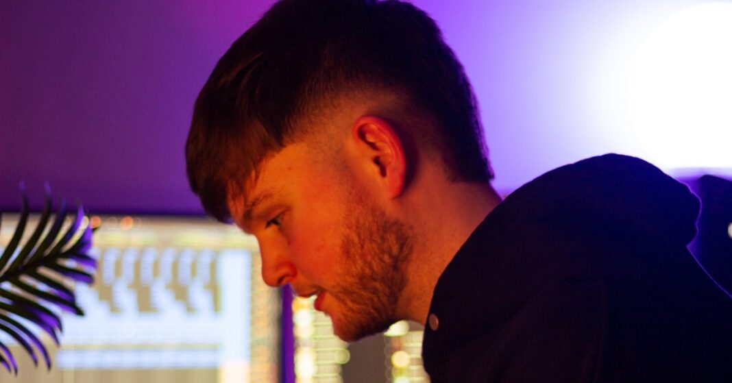 Jack Kelly returns with atmospheric Perfect Havoc release ‘Unfold’ Jack Kelly returns with atmospheric Perfect Havoc release ‘Unfold’