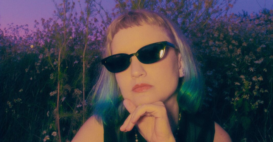 Hellänelli introduces two track release ‘Leikki / Herään’ on Youth Control Hellänelli introduces two track release ‘Leikki / Herään’ on Youth Control