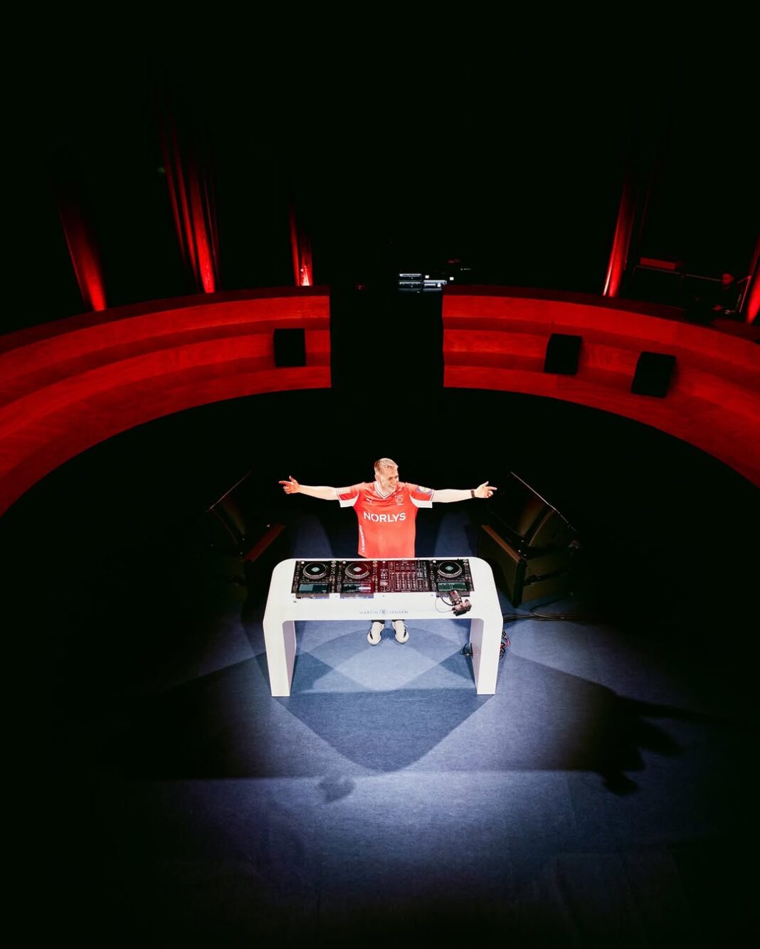 MARTIN JENSEN PERFORMED EXPLOSIVE SET LIVE FROM THE EUROPEAN HANDBALL FINAL IN DENMARK! MARTIN JENSEN PERFORMED EXPLOSIVE SET LIVE FROM THE EUROPEAN HANDBALL FINAL IN DENMARK!